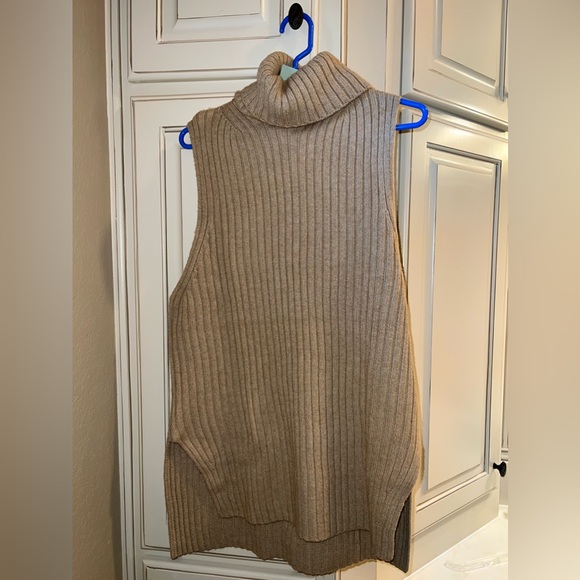 H&M turtle neck sweater - Picture 2 of 8